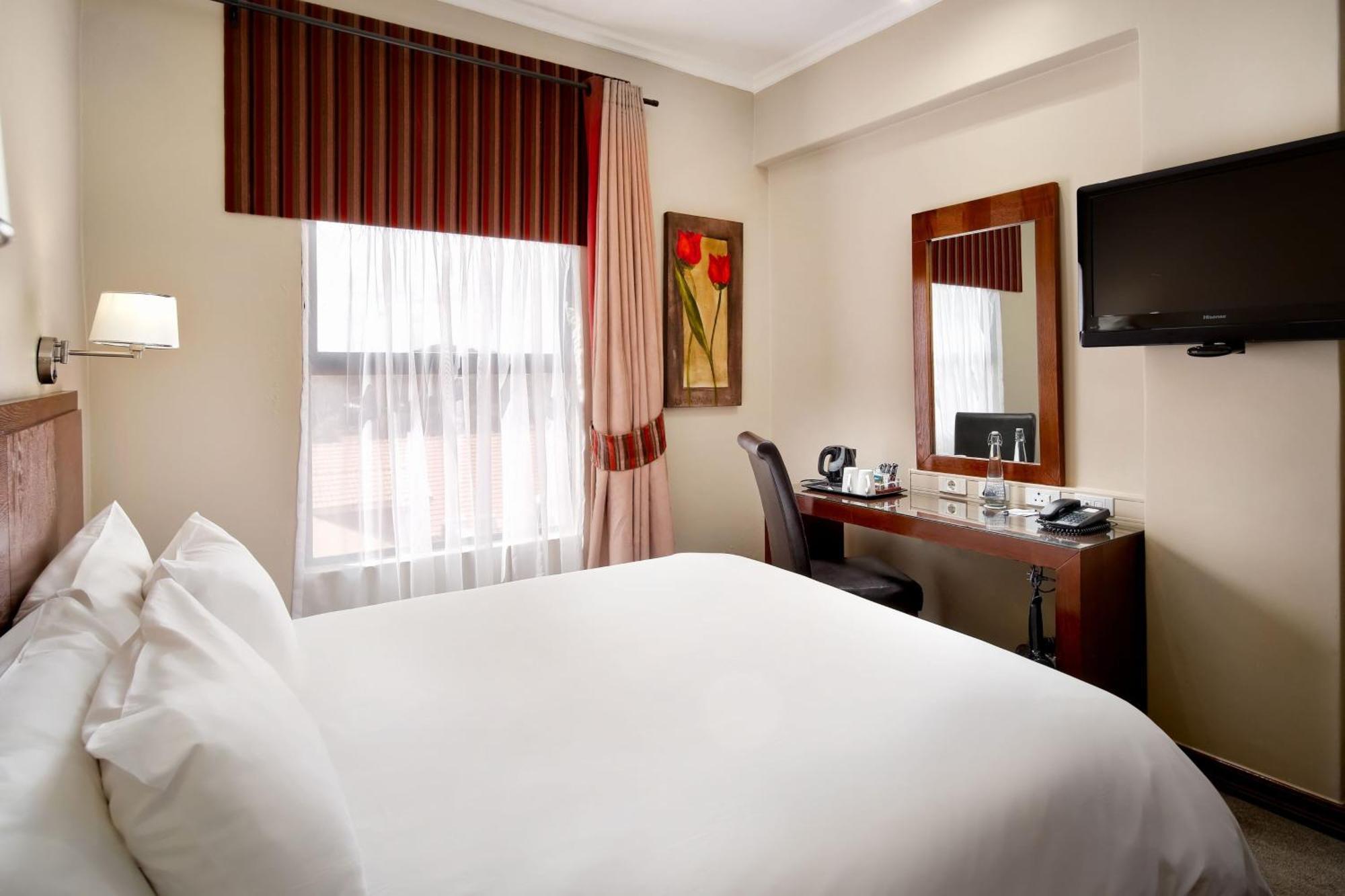 Protea Hotel By Marriott Pretoria Hatfield Rum bild