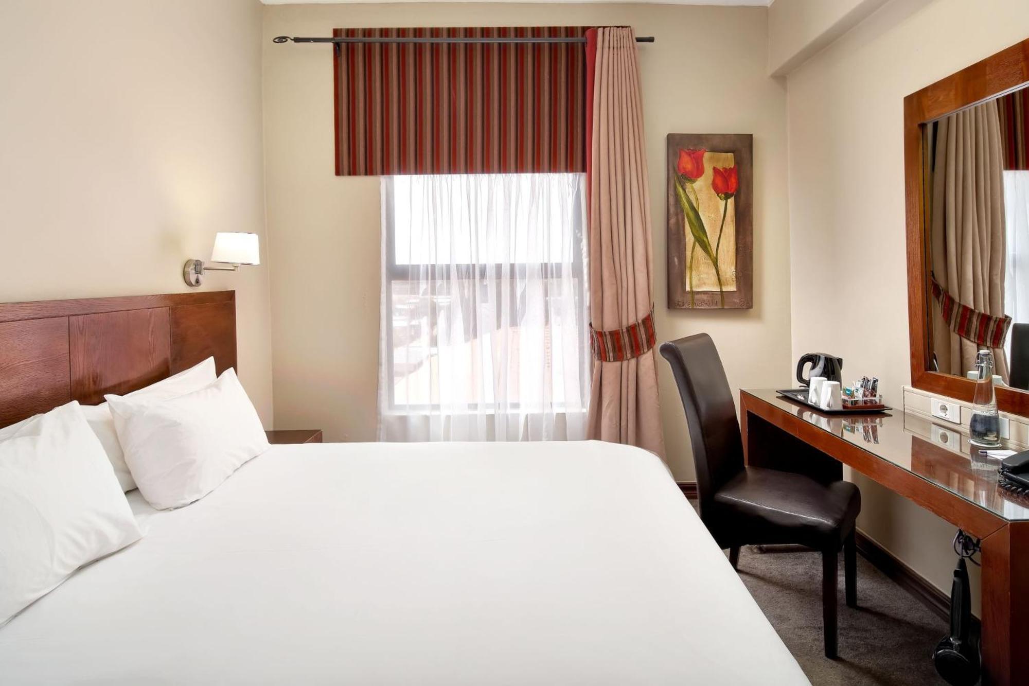 Protea Hotel By Marriott Pretoria Hatfield Rum bild