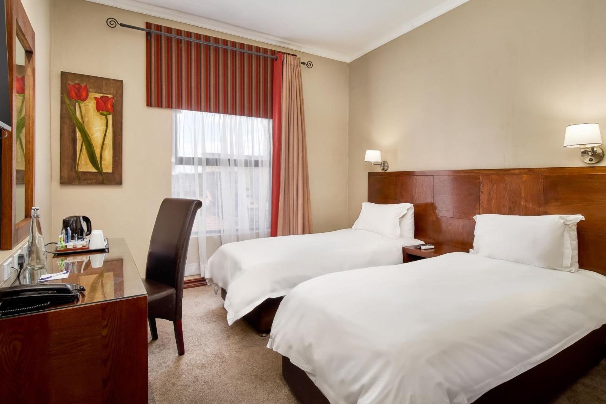 Protea Hotel By Marriott Pretoria Hatfield Rum bild