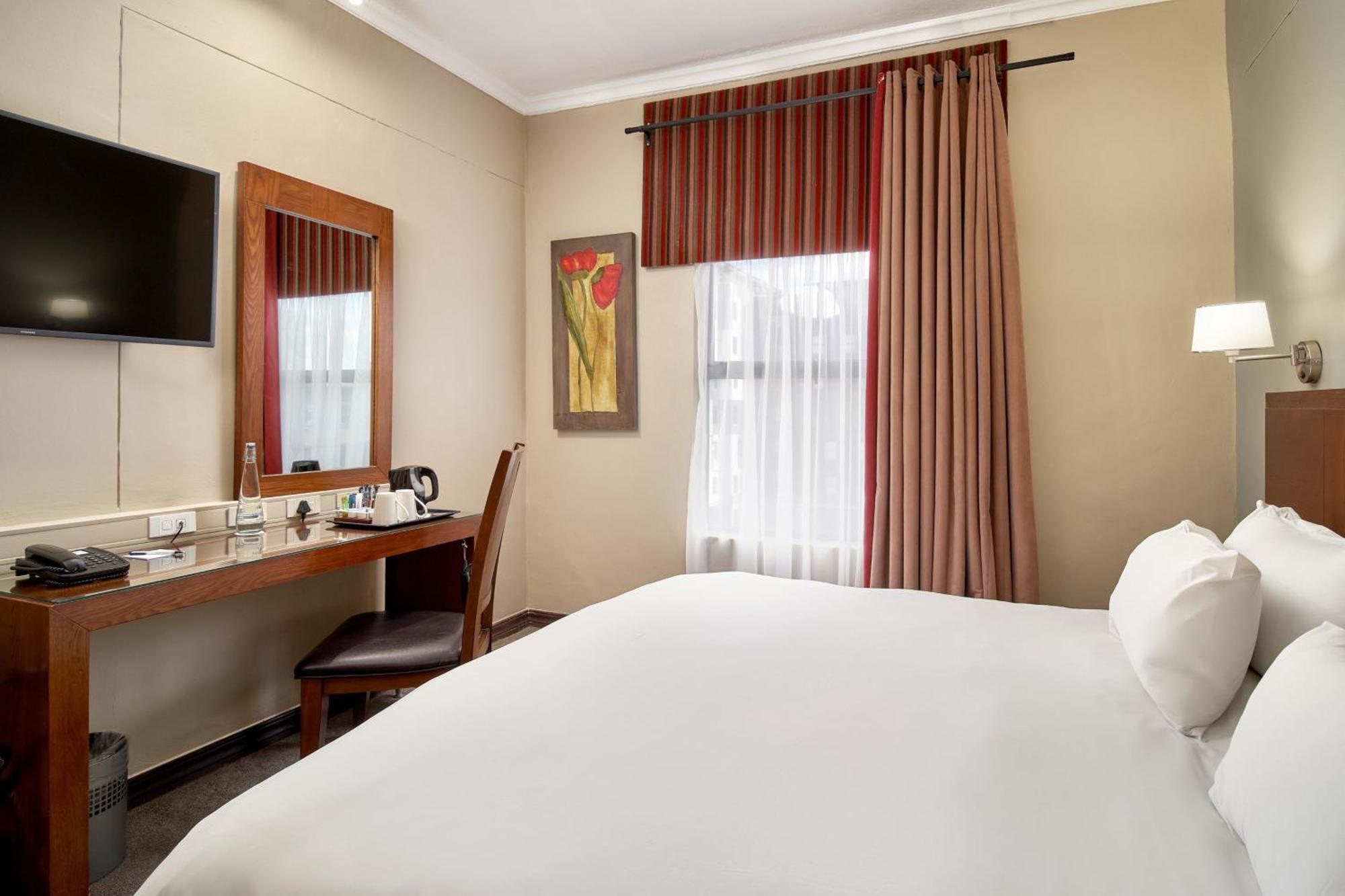 Protea Hotel By Marriott Pretoria Hatfield Rum bild
