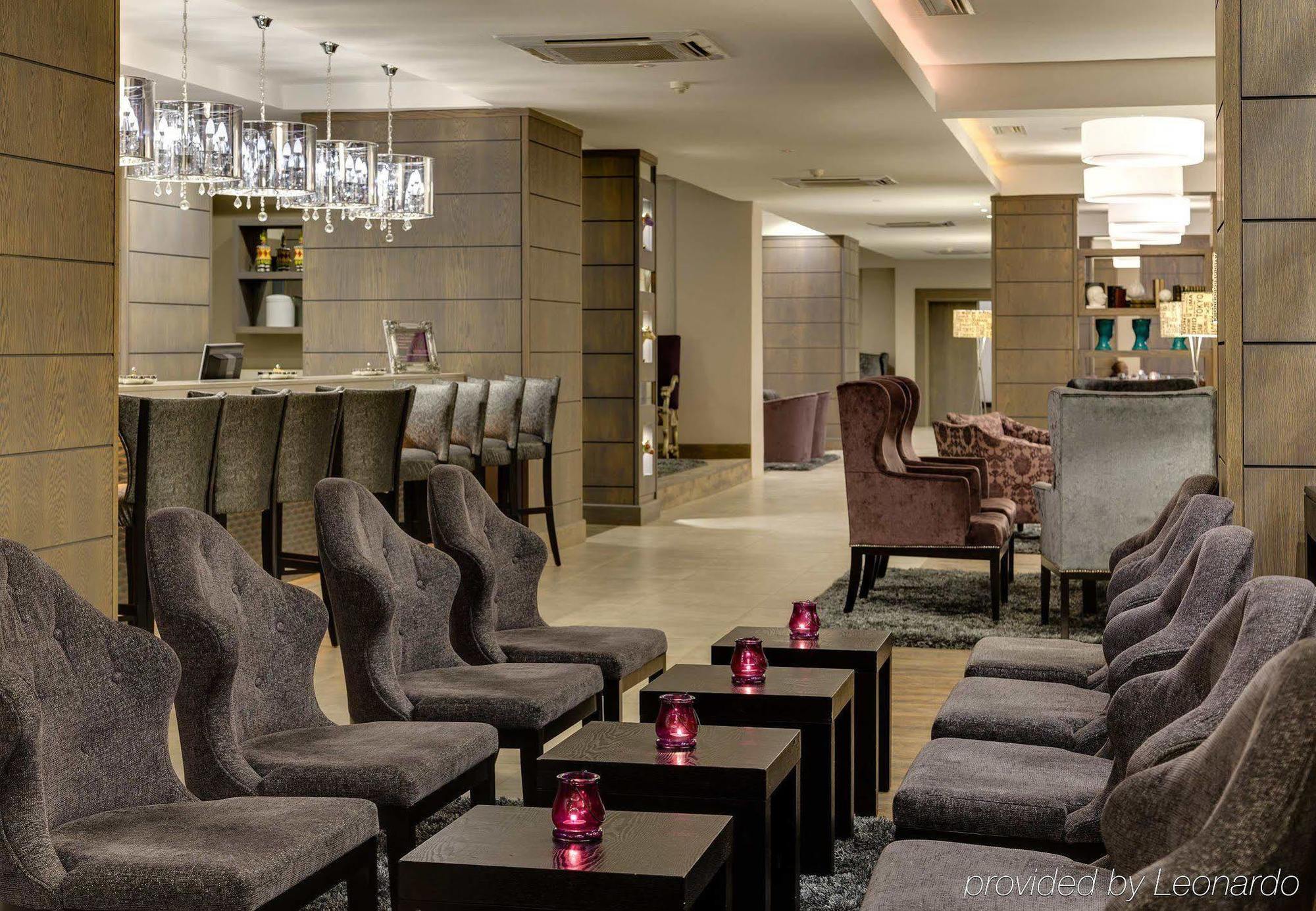 Protea Hotel By Marriott Pretoria Hatfield Exteriör bild